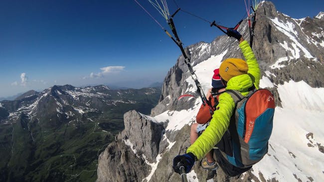 Tandem Gleitschirmfliegen Grindelwald First (Foto: Paragliding-Jungfrau)