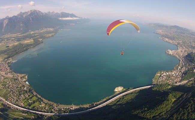 Paragliding (Photo: Switzerland Tourism,)