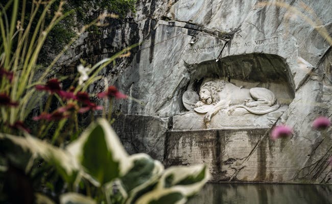 Löwendenkmal in Luzern (Foto: Schweiz Tourismus Nicole Schafer)