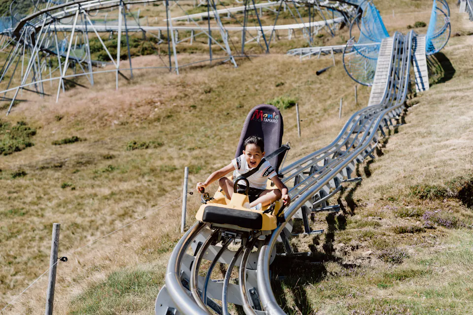 Familie Ausflug Schweiz Rodeln Kinder Monte Tamaro - Monte Tamaro
