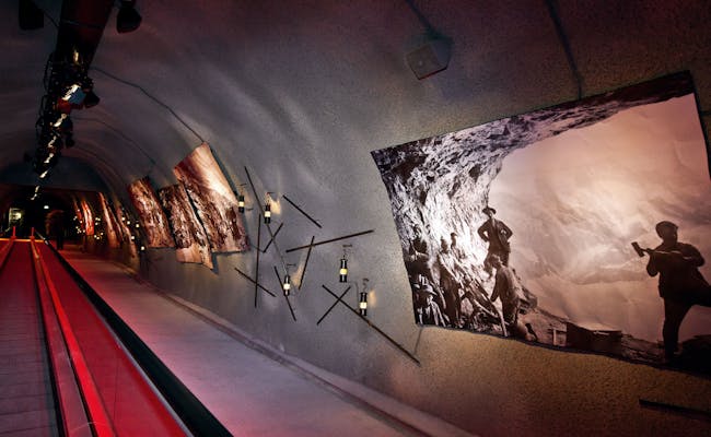 Alpine Sensation med historiske billeder på Jungfraujoch.