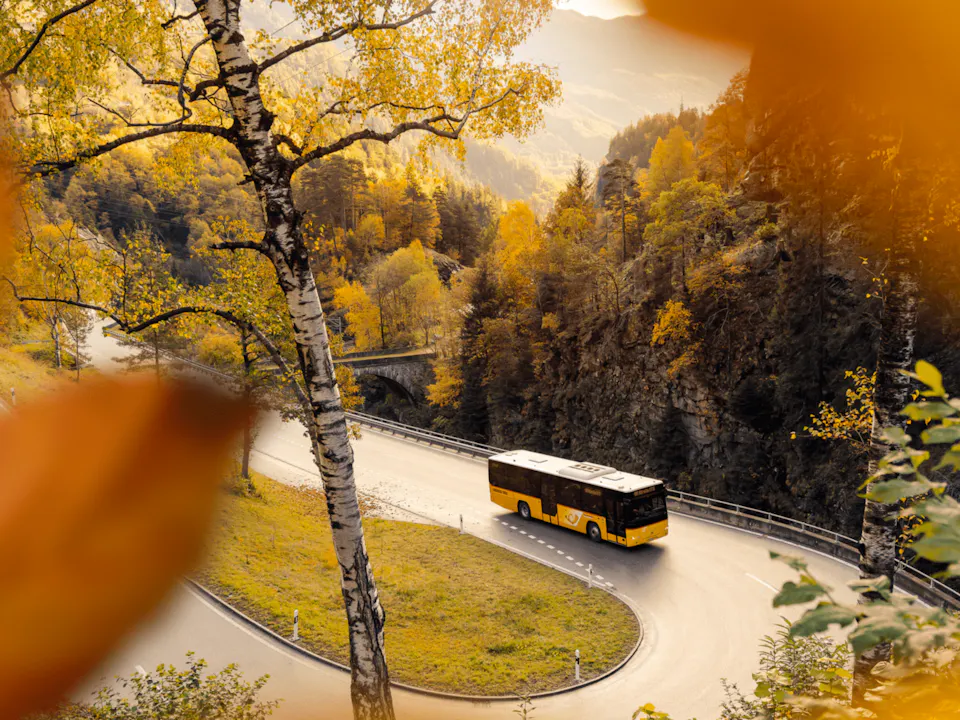 Postauto in Airolo
