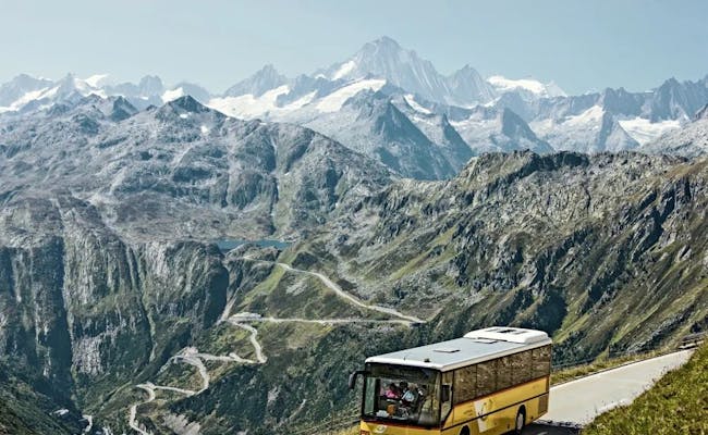 Le car postal est parfait pour une randonnée avec des points de départ et d'arrivée différents (Photo : Swiss Travel System)