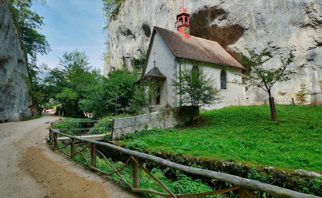 L'ermitage avec le ruisseau et la chapelle Saint-Martin