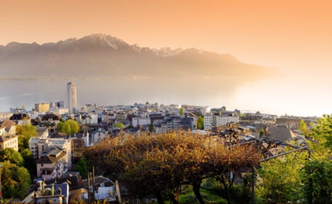 Ville de Montreux au coucher du soleil (Photo : Montreux-Vevey Tourism Maude Rion)
