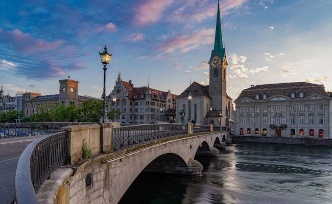 Pont sur la Limmat à Zurich (photo : Pixabay)