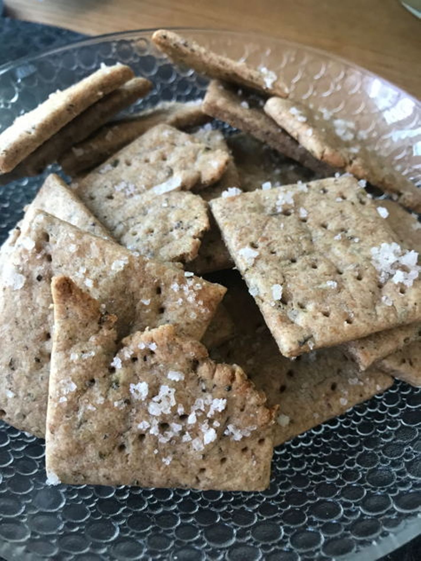 Typisk schweizer køkken i Basel-Land med saltkrustede crispbreads