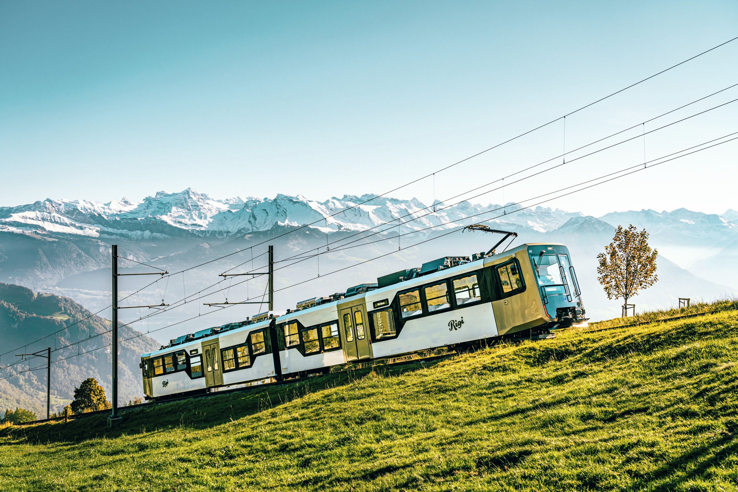 Rigibahn: Experience the impressive ride with the Rigibahn through the Swiss mountains.