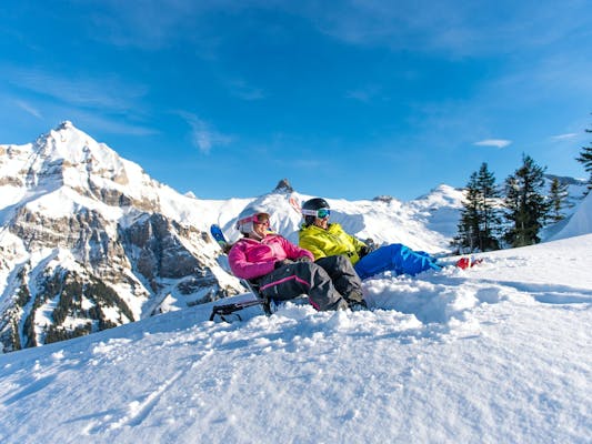 Skifahren (Foto: Tourismus Adelboden Lenk Kandersteg Roger Gruetter)