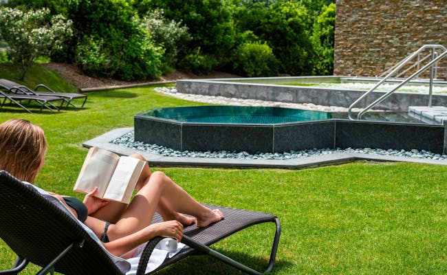 Outdoor area (Photo: Splash and Spa)