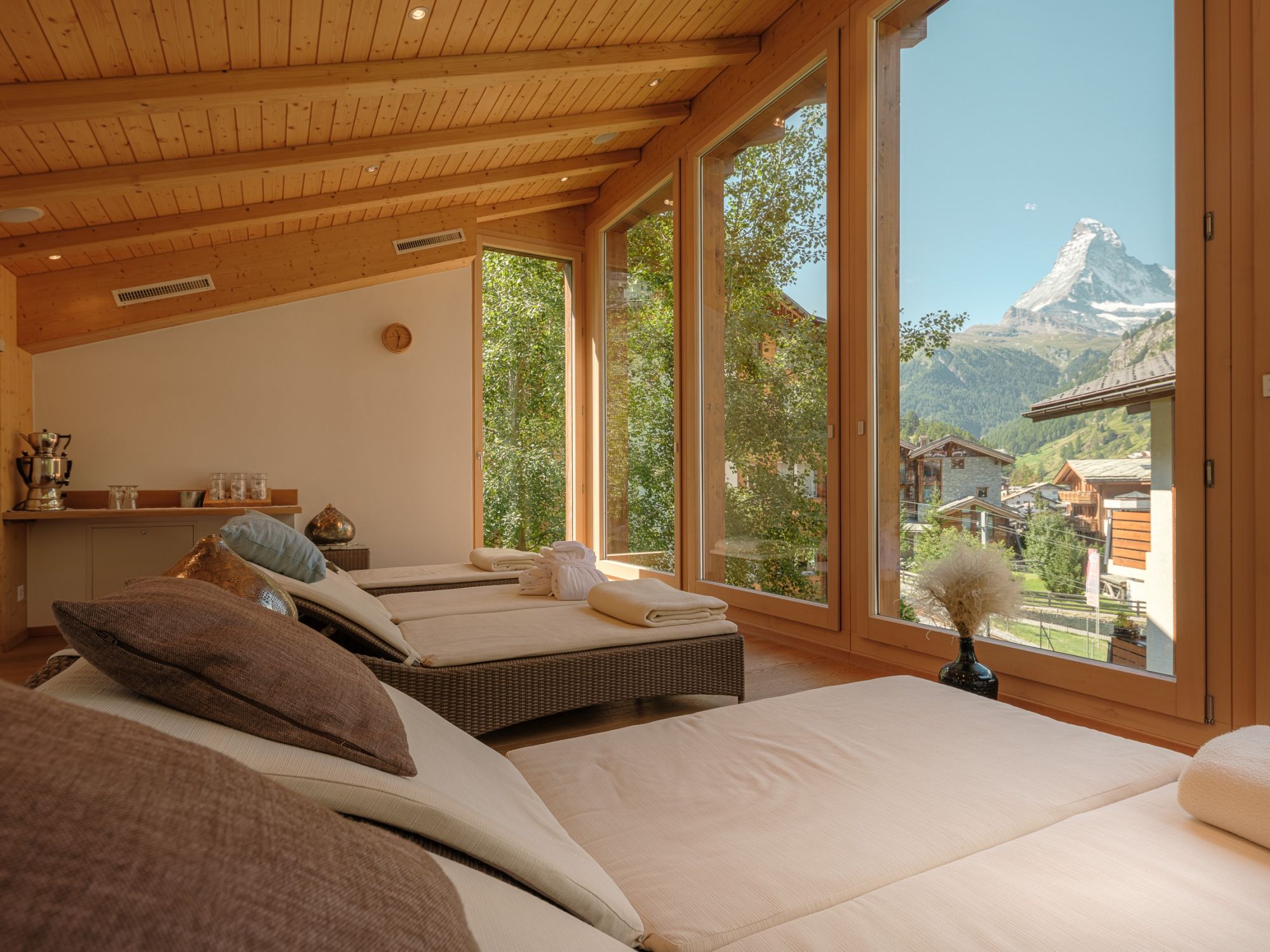 Χώρος ανάπαυλας με θέα στο Matterhorn στο ξενοδοχείο Bella Vista, χαλαρωτικό, ευεξία, Τσερμάτ