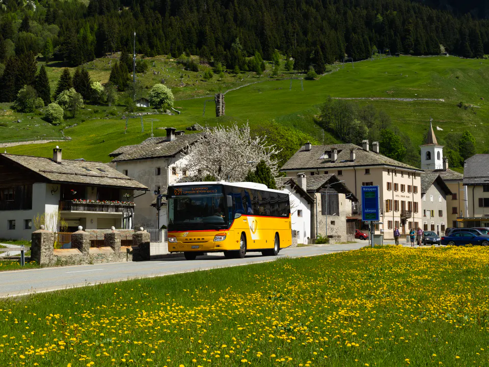 Postauto Malojapass Bergell