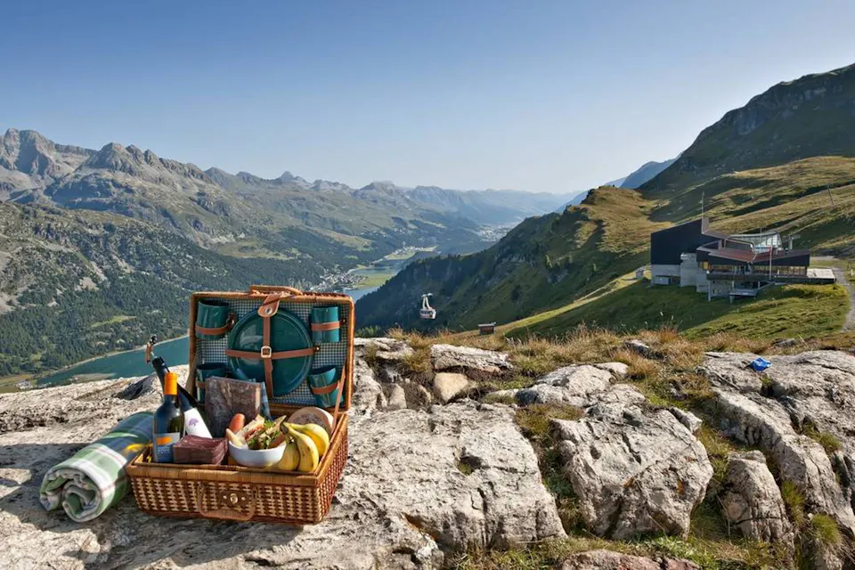Corvatsch Wandern Wasserweg Picknick  