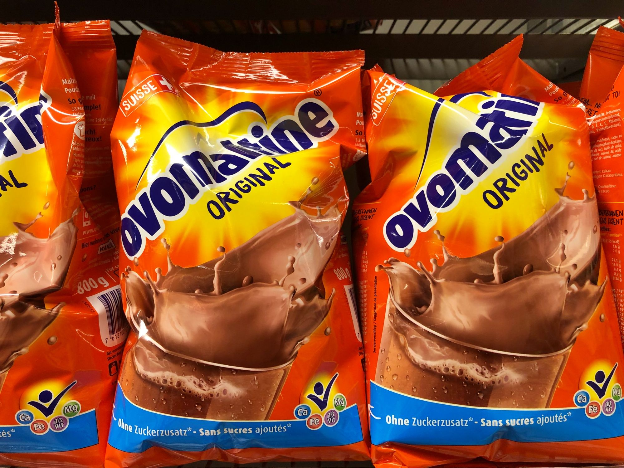 オヴォマルティーネオリジナル、オレンジ赤のパッケージ、スイス製、飲料用