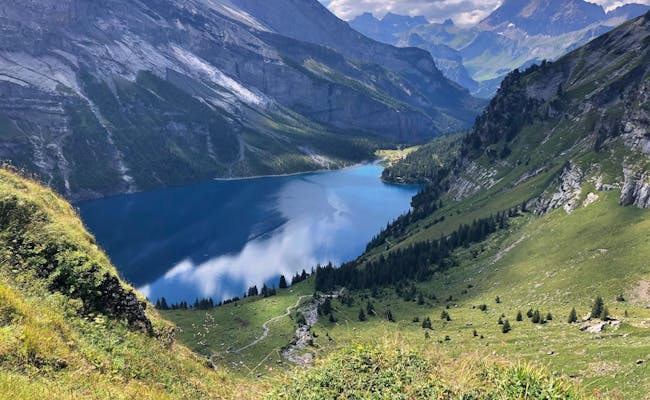 Panorama montano al lago di Oeschinen (Foto: Seraina Zellweger)
