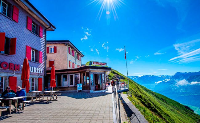 Berghaus Brienzer Rothorn with sunny views, terrace and guests