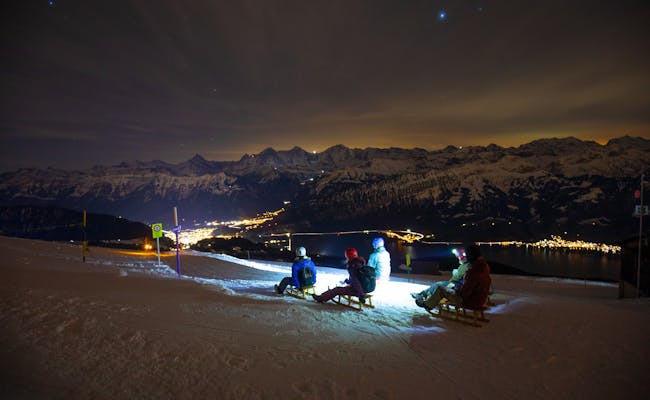Niederhorn Sternenschlitteln Jungfraumassiv (Foto: Interlaken Tourismus)