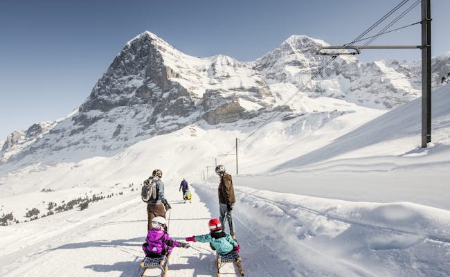 Eigernordwand Familie (Foto: Jungfraubahnen)