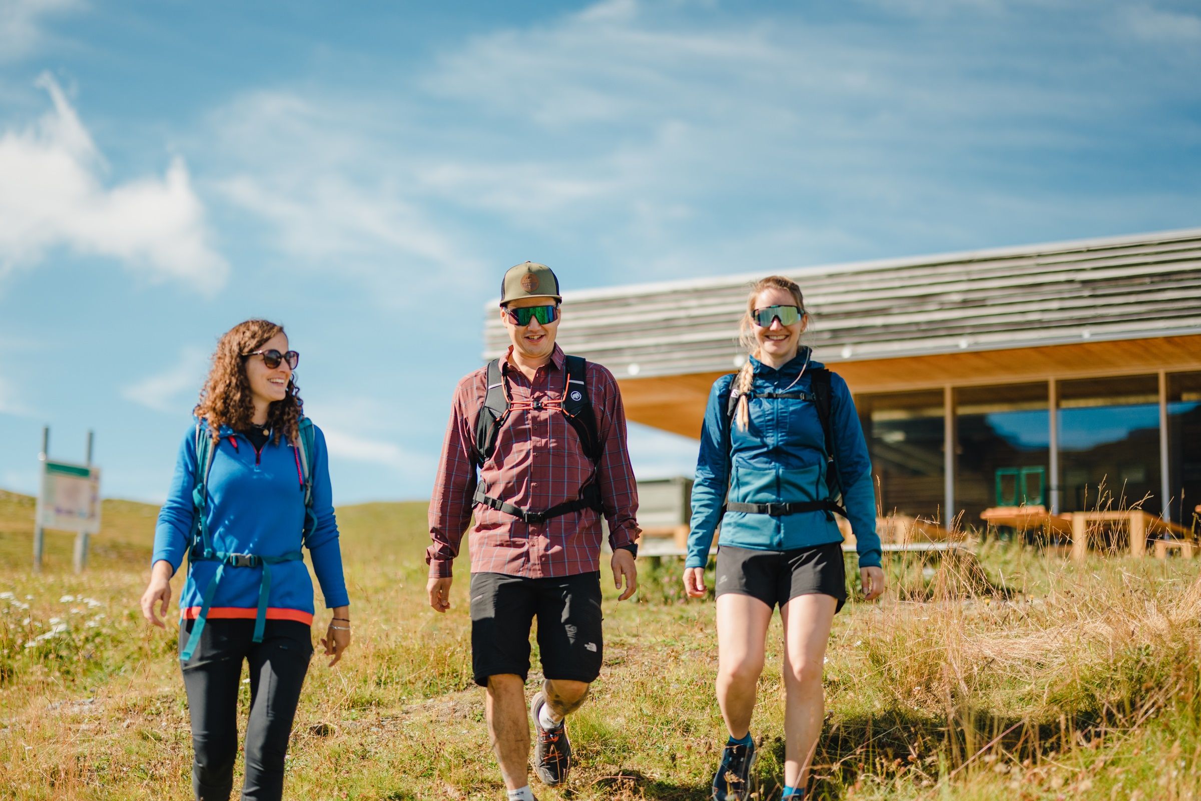 جولة بانورامية للطهي في طريق بيزول الهابط: يتمتع المتنزهون بالمناظر الطبيعية.