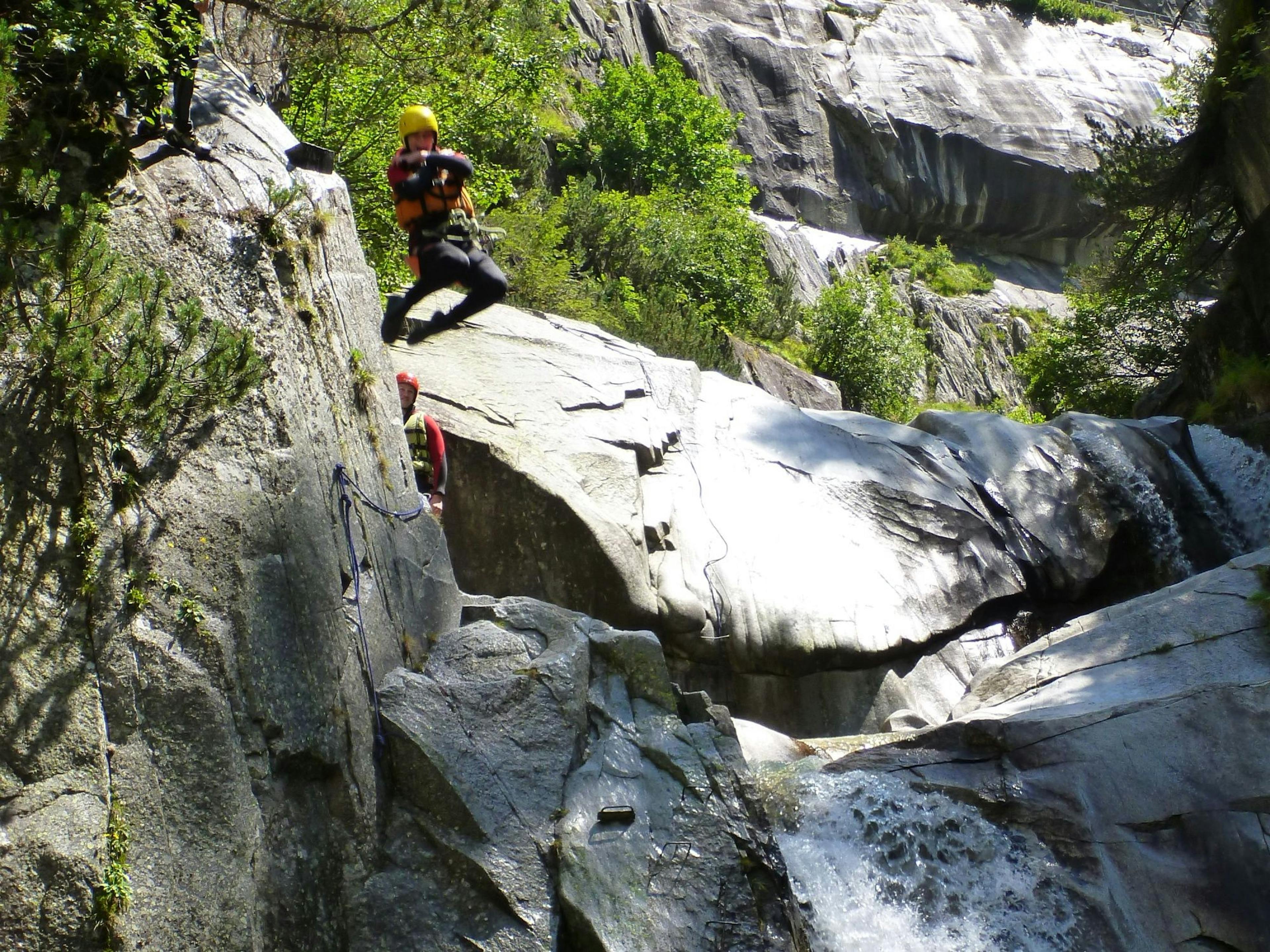 Canyoning Barberine: Experience exciting canyoning in nature during an exhilarating summer activity.