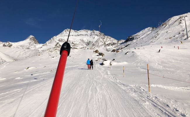 Télésiège en Haut-Valais, sports d'hiver, neige, Alpes.