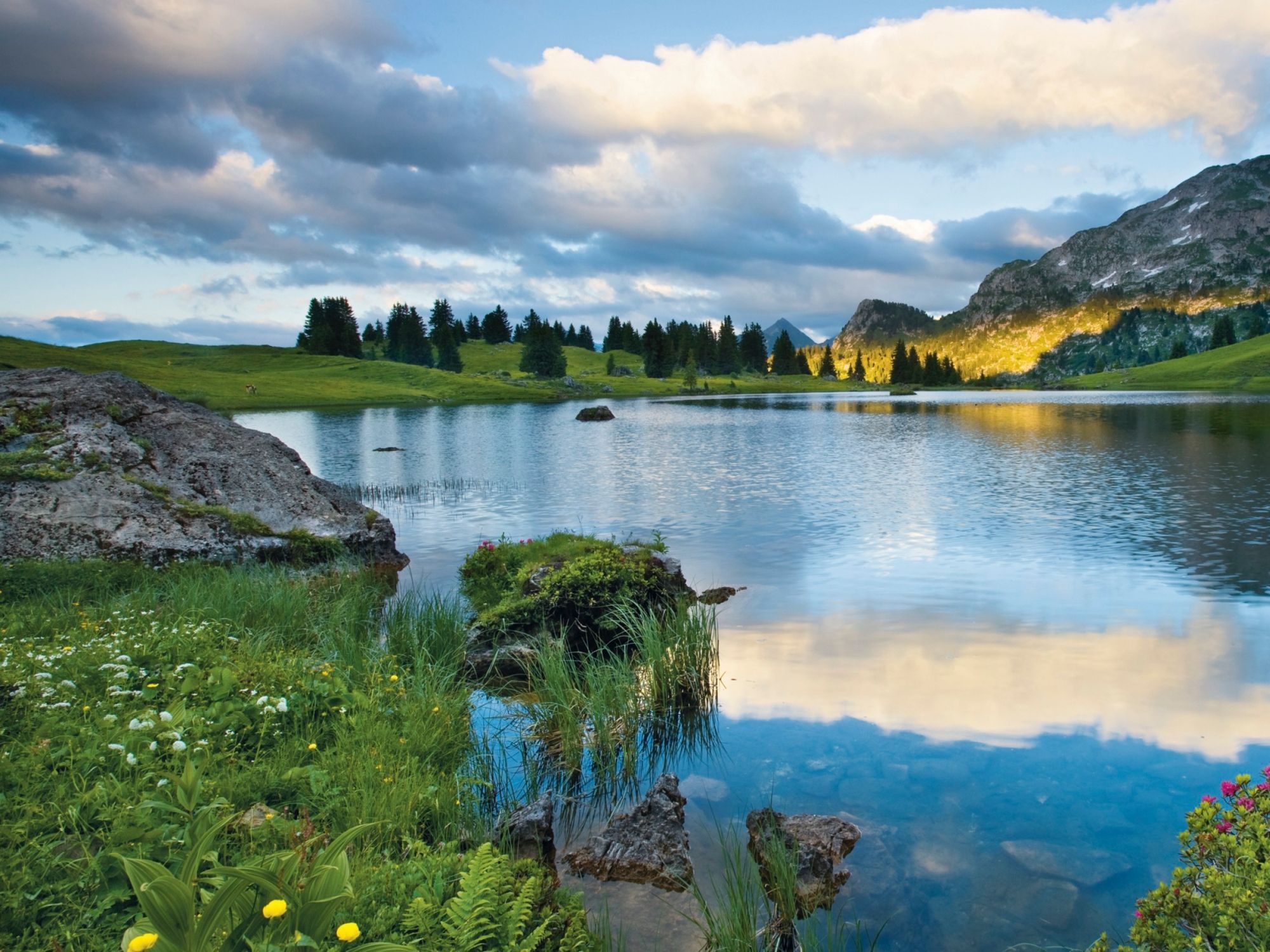 다임티갈 자연공원, 맑은 물이 하늘을 반사하다