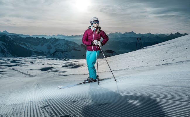 Skier Glacier 3000 (photo : Glacier 3000)