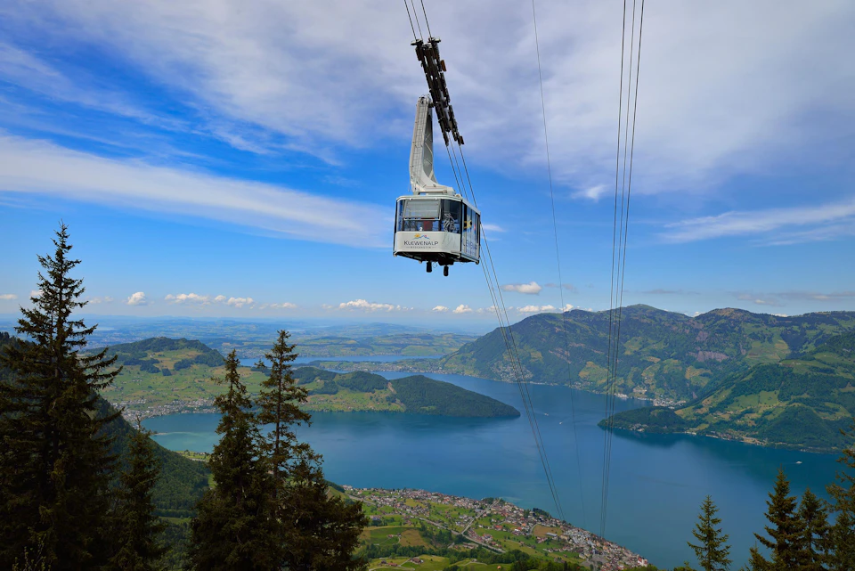 Wandern Schweiz Luftseilbahn Beckenried Klewenalp