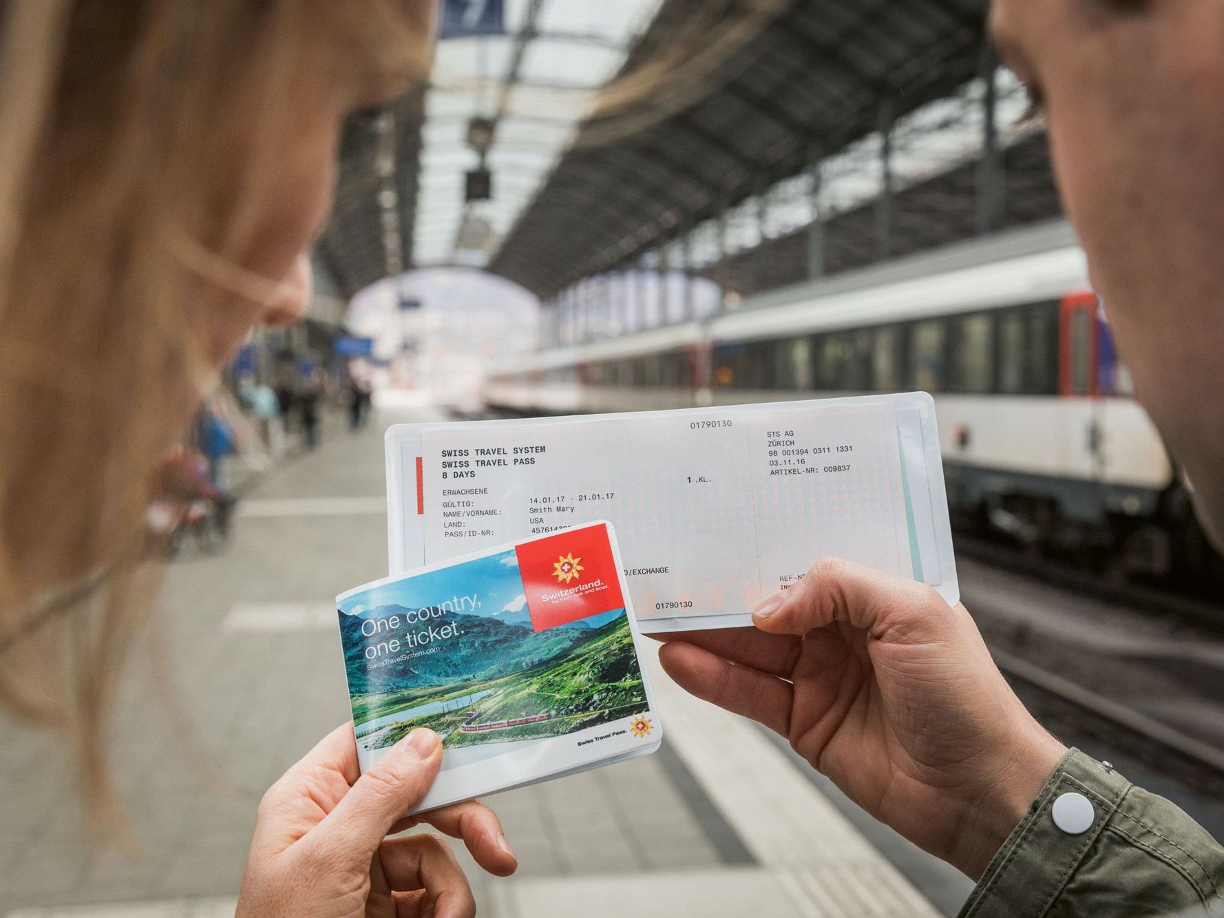 スイス旅行パス：駅でのチケットでスイスを旅行し、発見に最適です。
