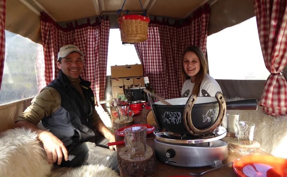 Heidiland Rössliposcht mit Fondueplausch