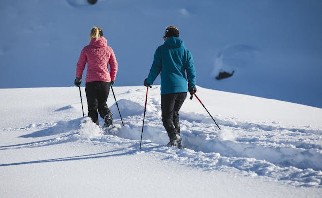 Schneeschuhwandern (Foto: Engadin St Moritz Tourismus)