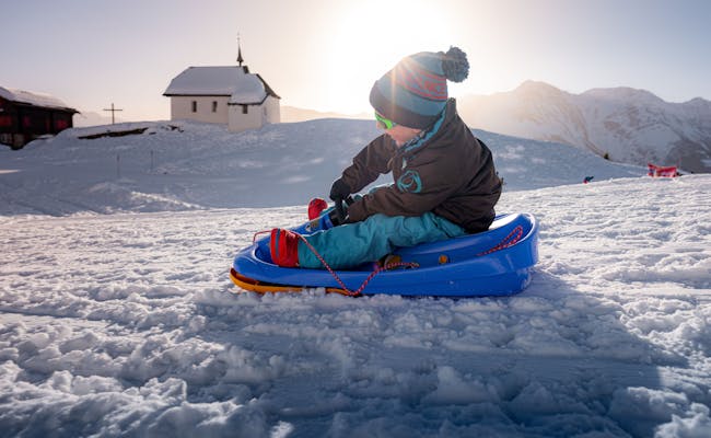 Bettmeralp Esqui de Trineo com Luz Solar e Neve