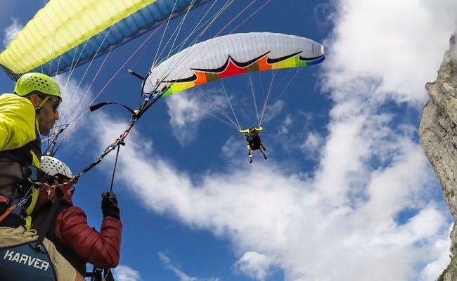  Gleitschirm fliegen Paragliding  (Foto Jungfrau Region Wengen Tourismus)