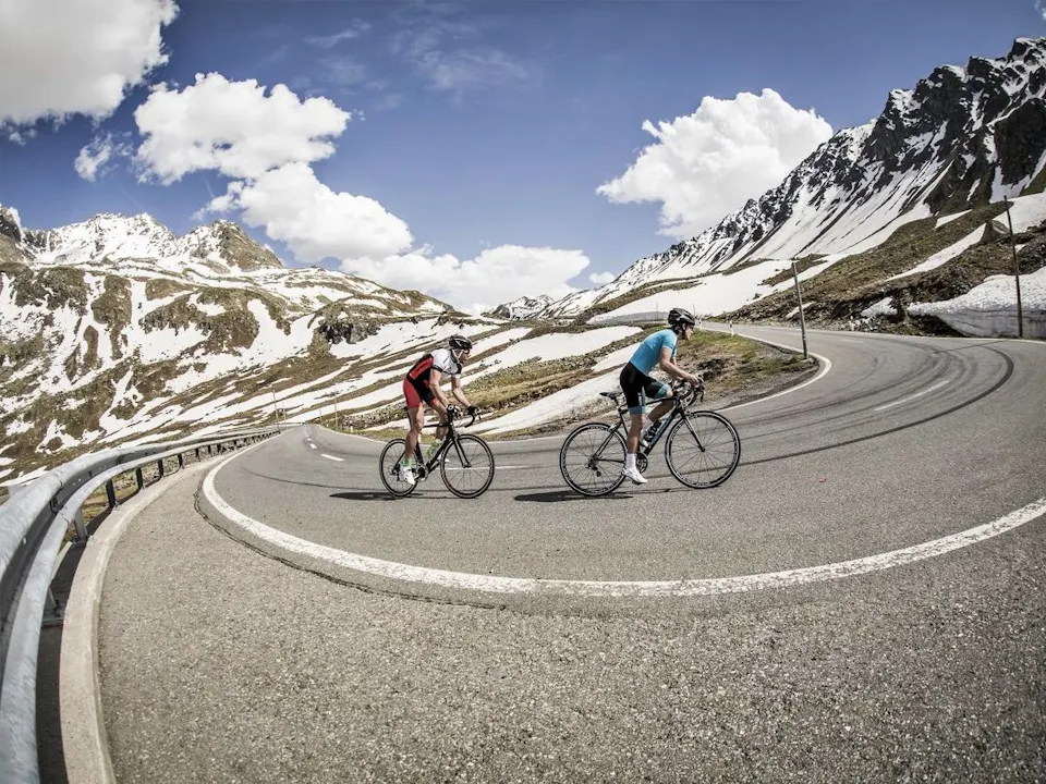 Rennvelofahren im Engadin