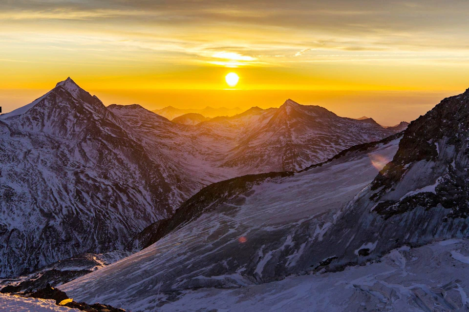 Saas-Fee Sunrise Mittelallalin
