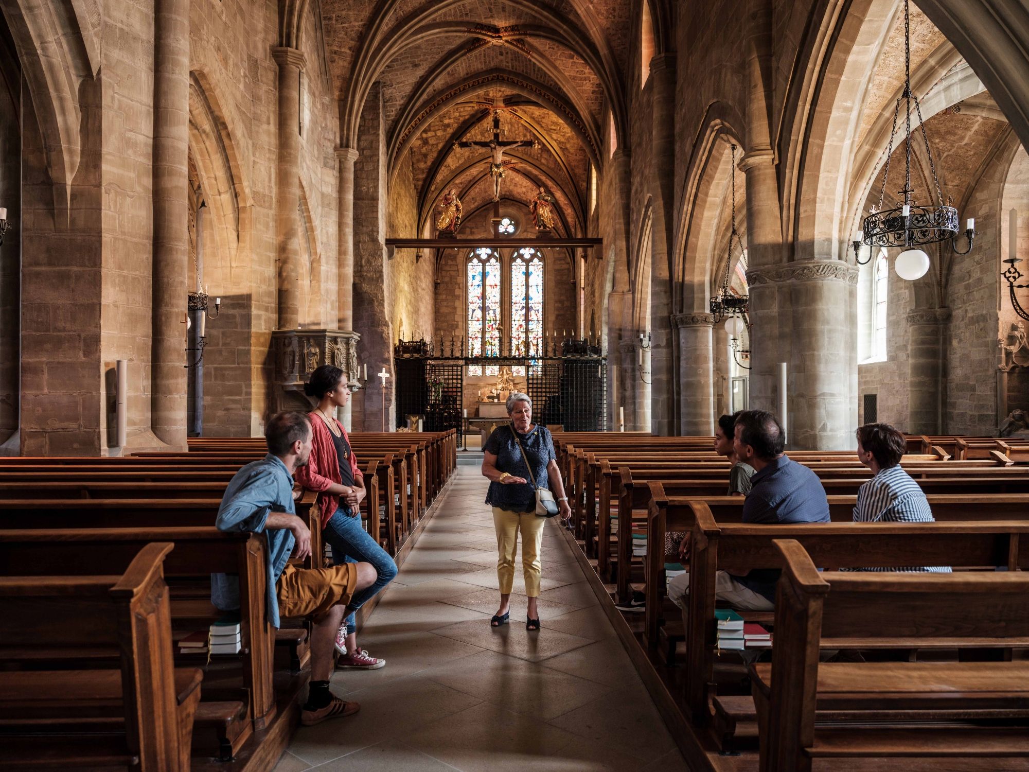 Romont: Lawatan berpandu di katedral untuk pengalaman seni, seni bina dan sejarah.