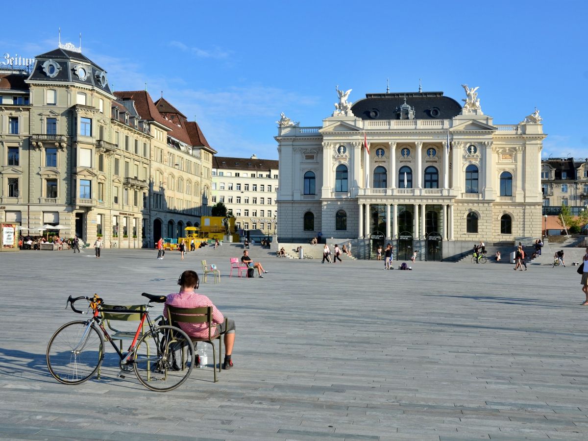 Sechseläutenplatz in Zurich with bicycle and visitors