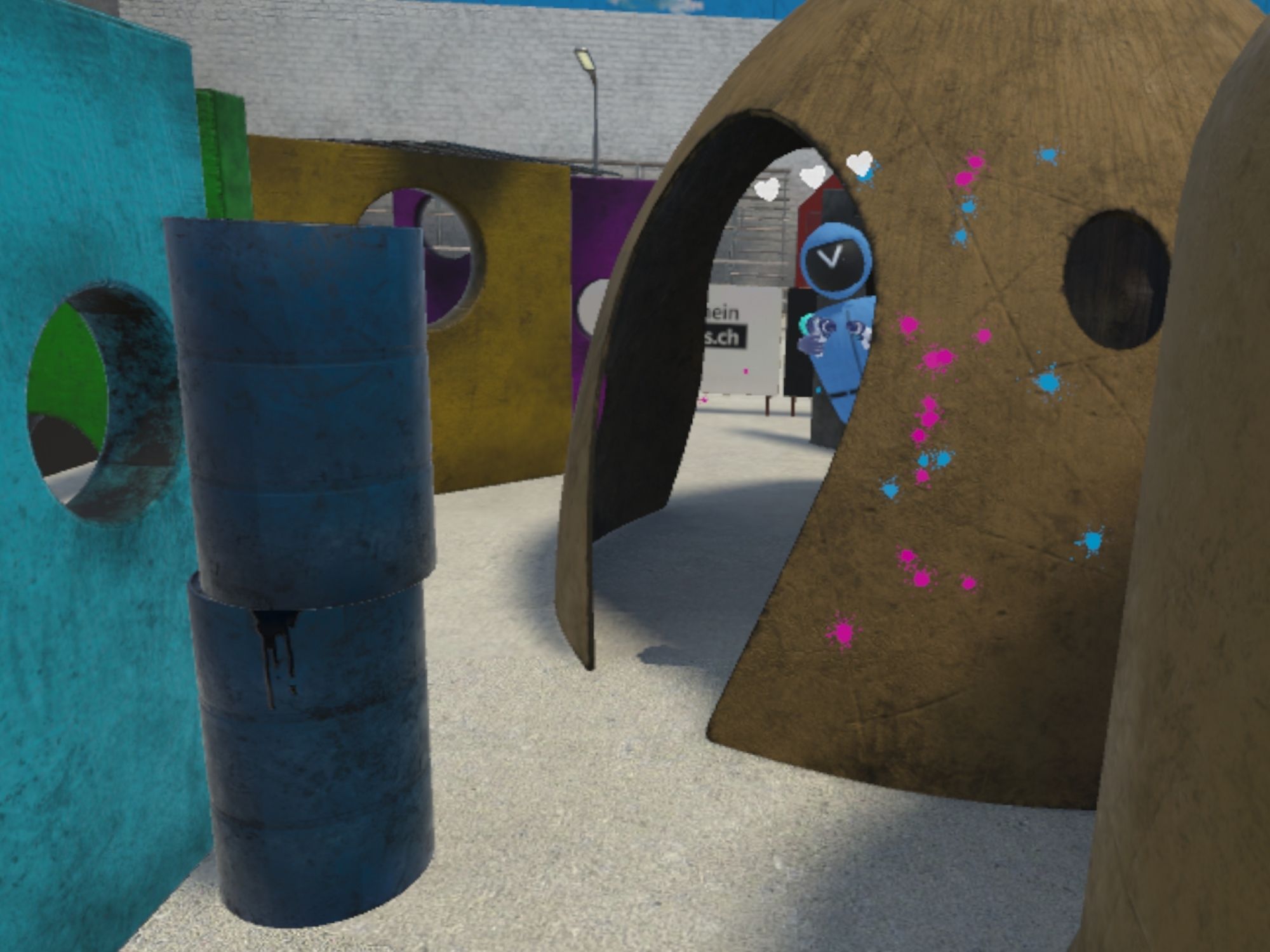 Виртуальное приключение: погрузитесь в яркий стадион с креативными игровыми опциями для групп и детей.