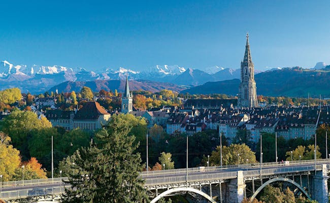 Berne avec les Alpes en arrière-plan (photo : Suisse Tourisme)