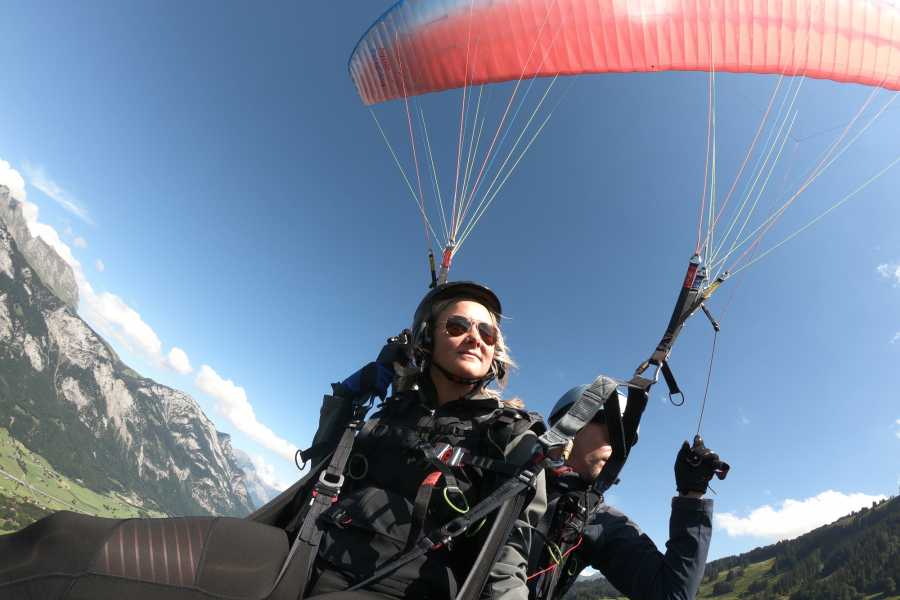 Flums Paragliding: Erlebe freien Flug in den Bergen mit Blick auf die Natur und traumhaften Ausblick.