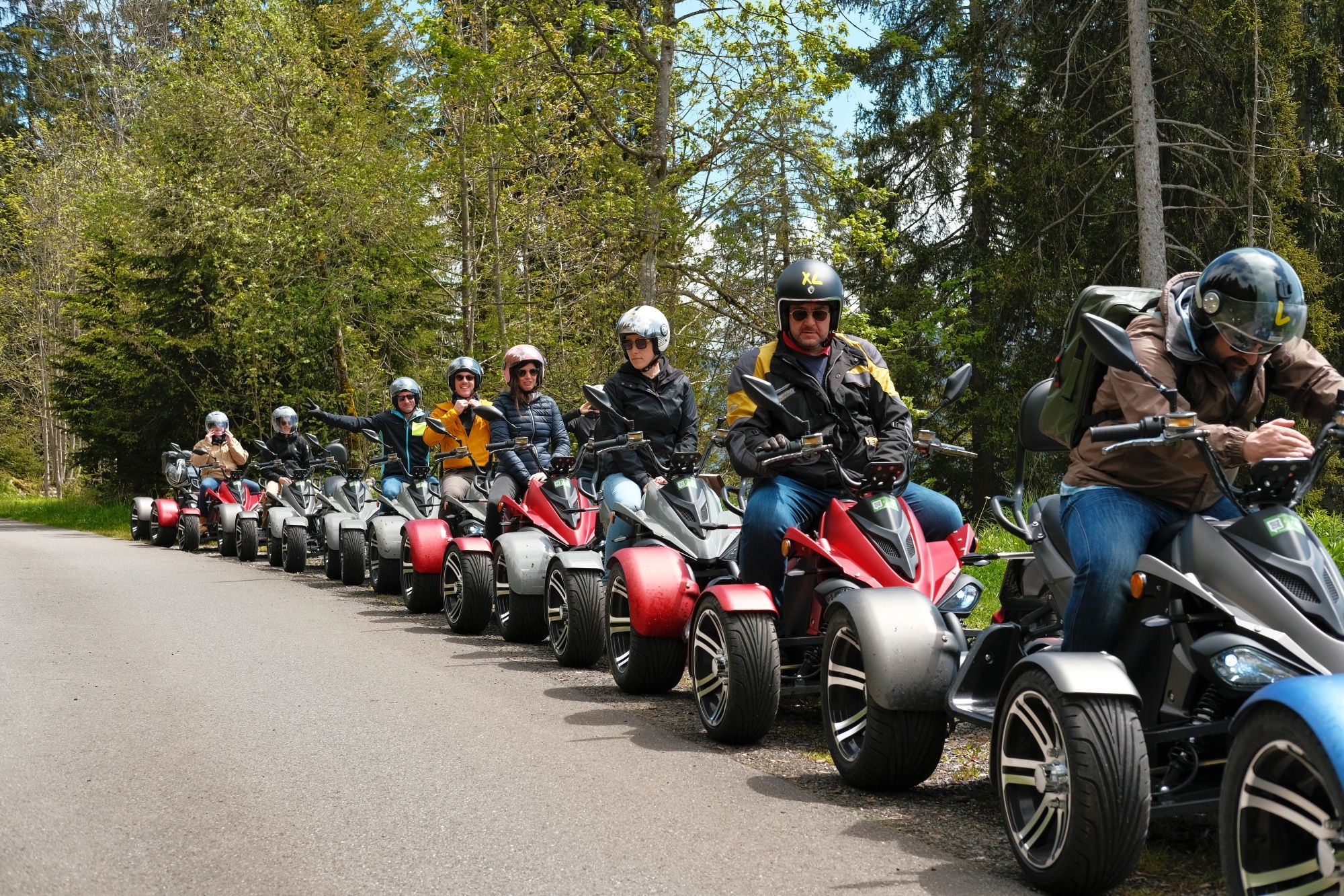 Квадроциклы и монстр-тротти экскурсия в Интерлакен для захватывающих приключений на природе