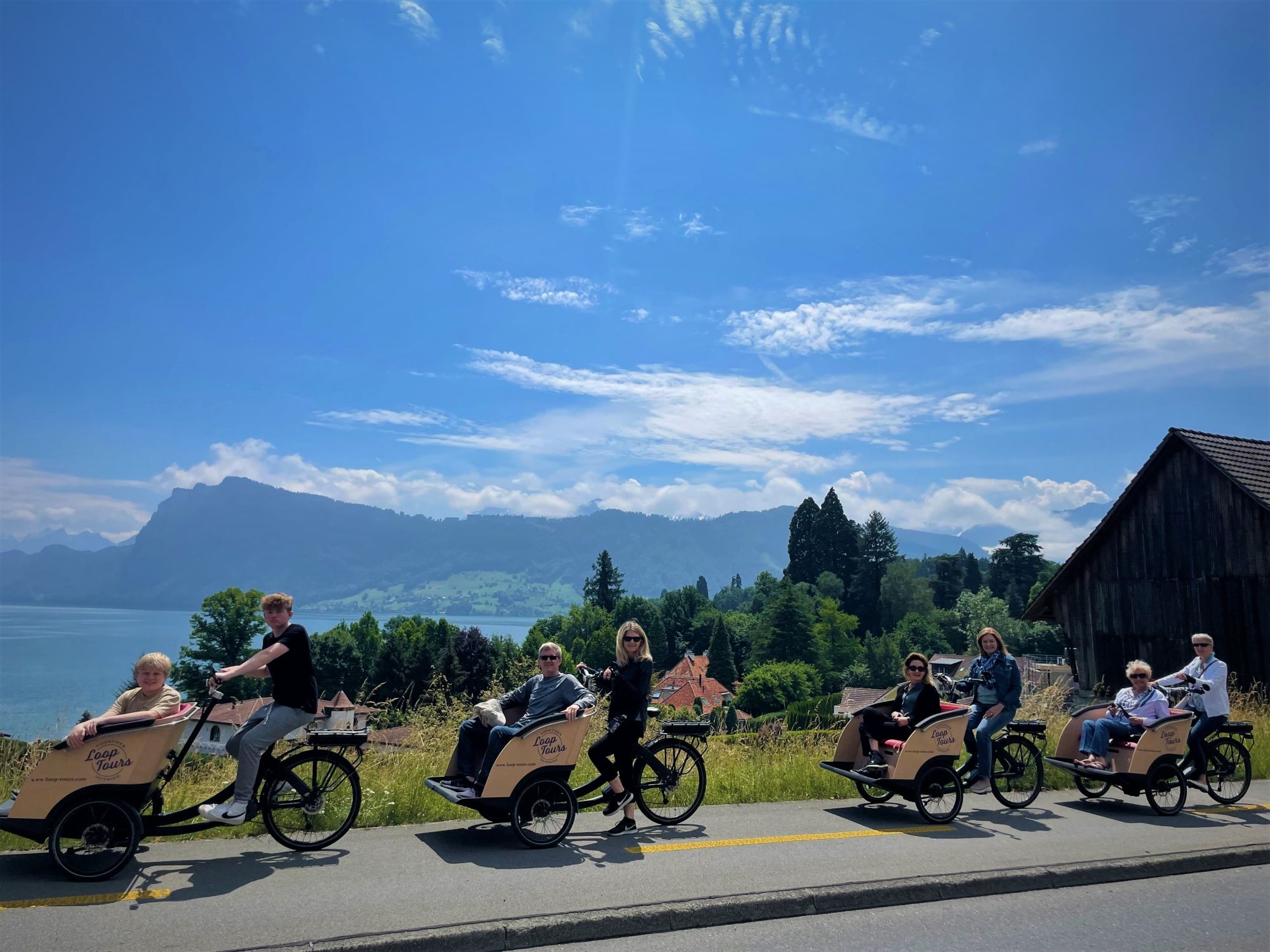E Cargo Tour Luzern: 自然の中でEバイクを使ってルツェルンの隠れた宝石を発見しよう。