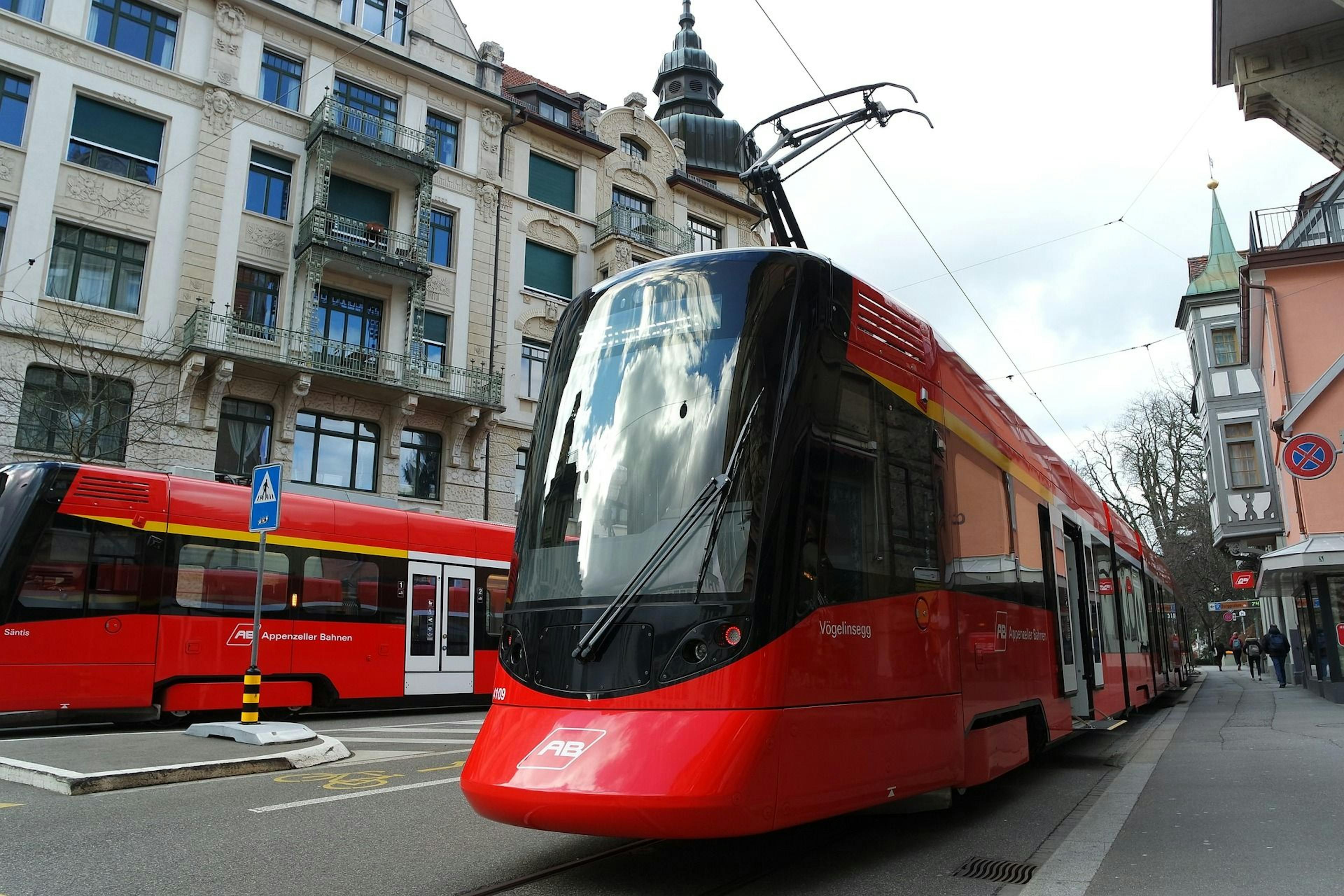 Appenzellerbahn: moderno elétrico na cidade de Zurique com um toque urbano.