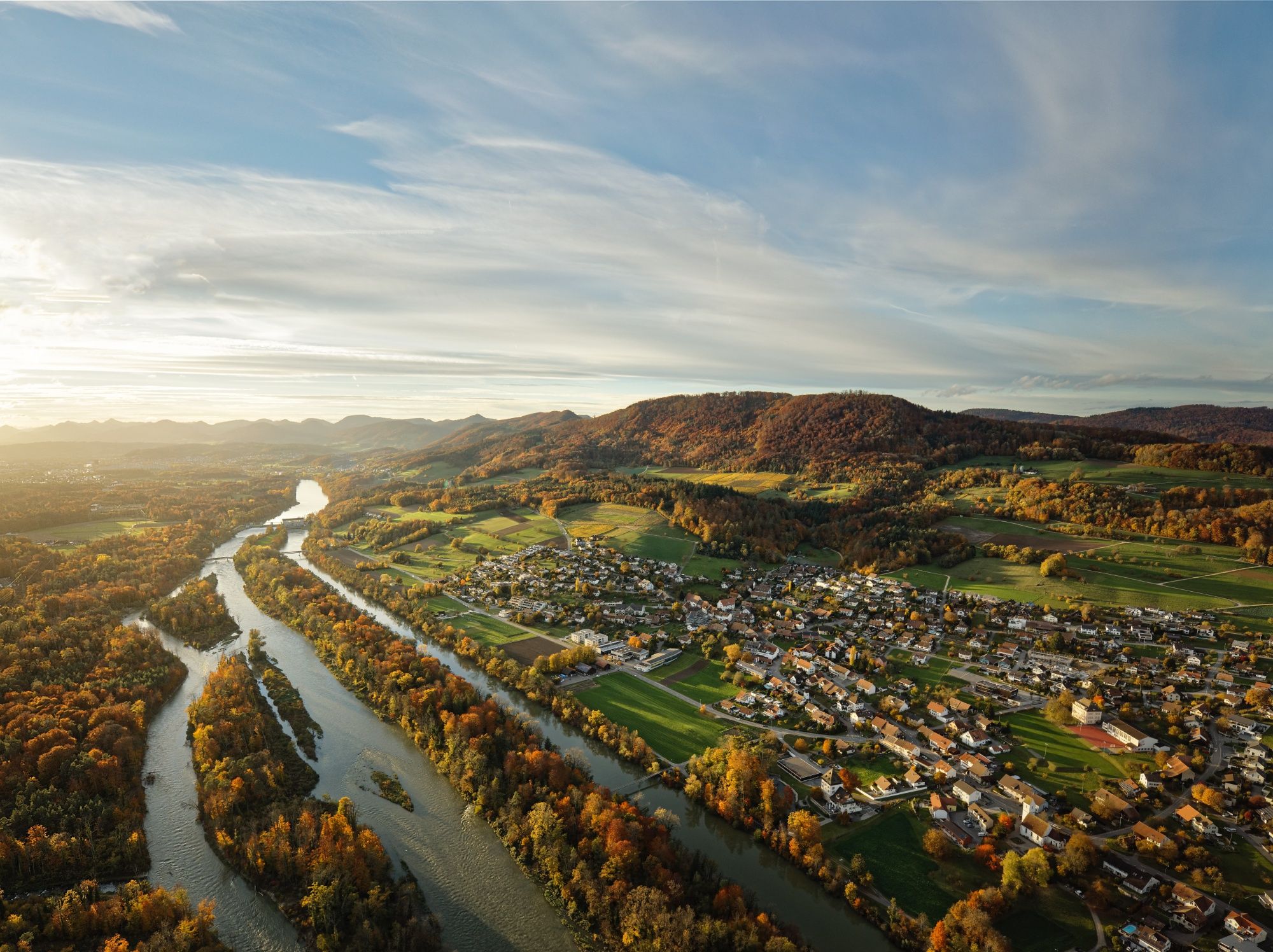 在阿乌恩斯泰因的可持续自行车之旅中，您可以欣赏到自然、田园风光和河流。