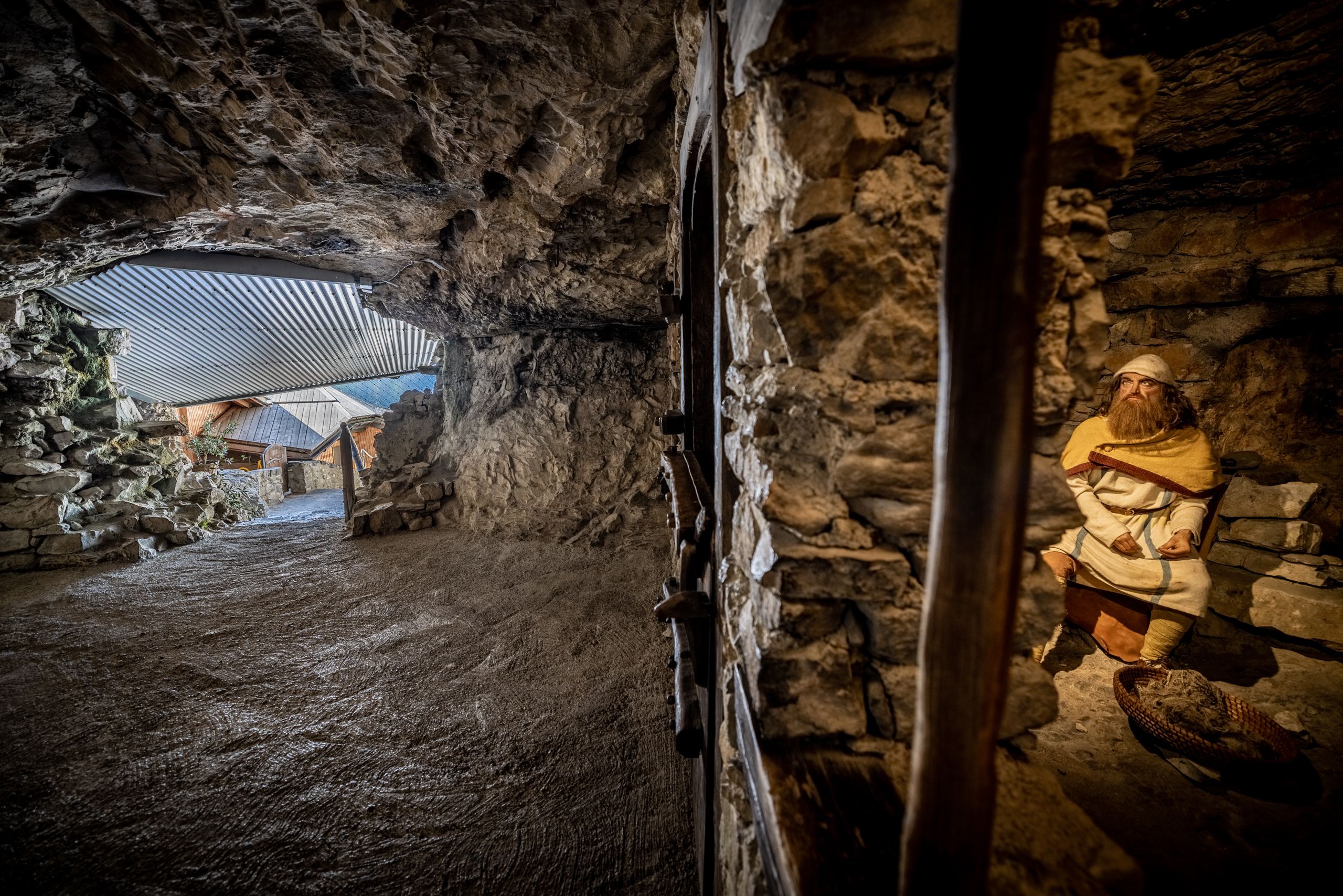 Beatushöhlen: Besuche die faszinierende Höhlenlandschaft in der Schweiz mit Natur und Geschichte