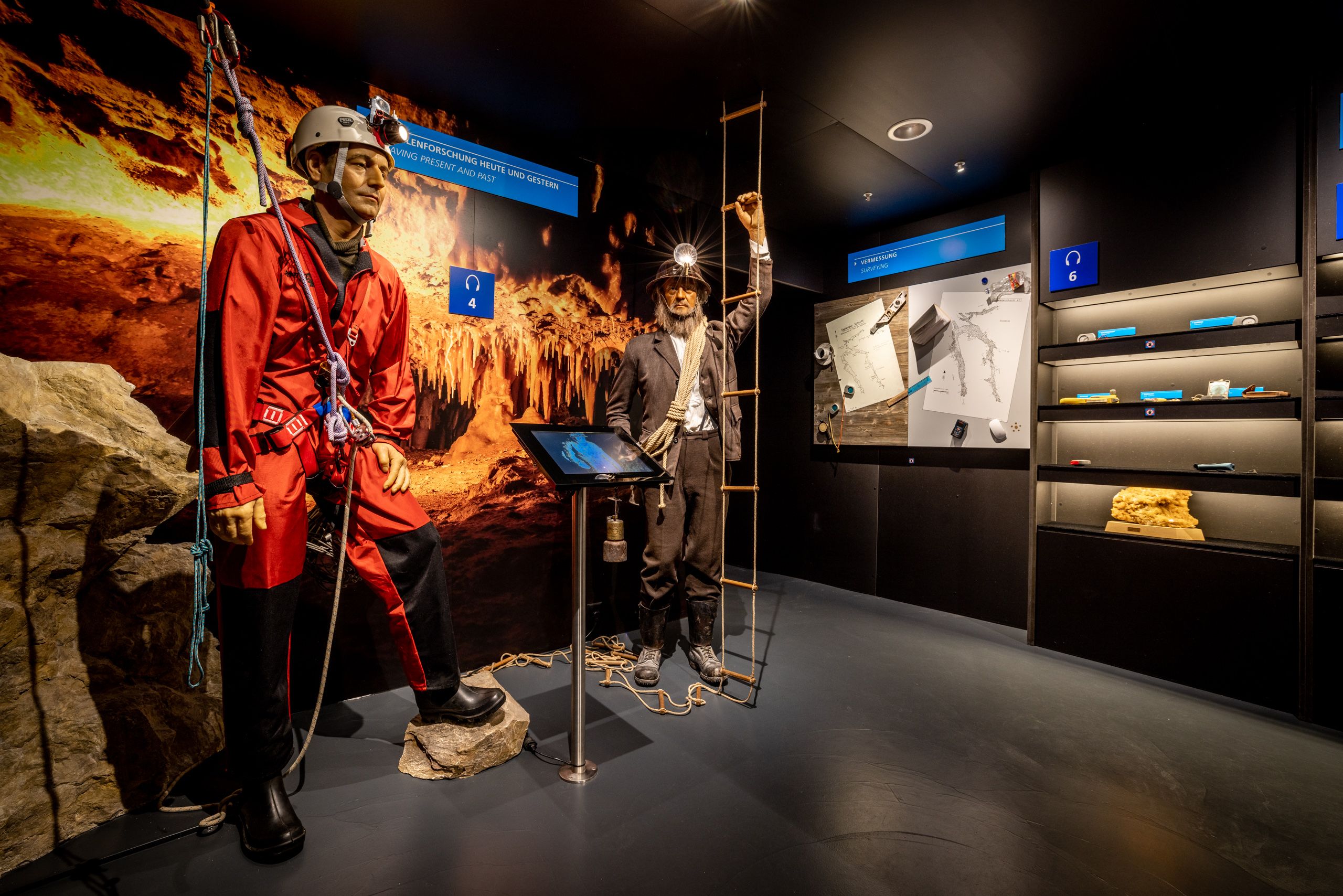 متحف الكهوف: اكتشف كهوف بيئات برسوم مثيرة وجولات مميزة.