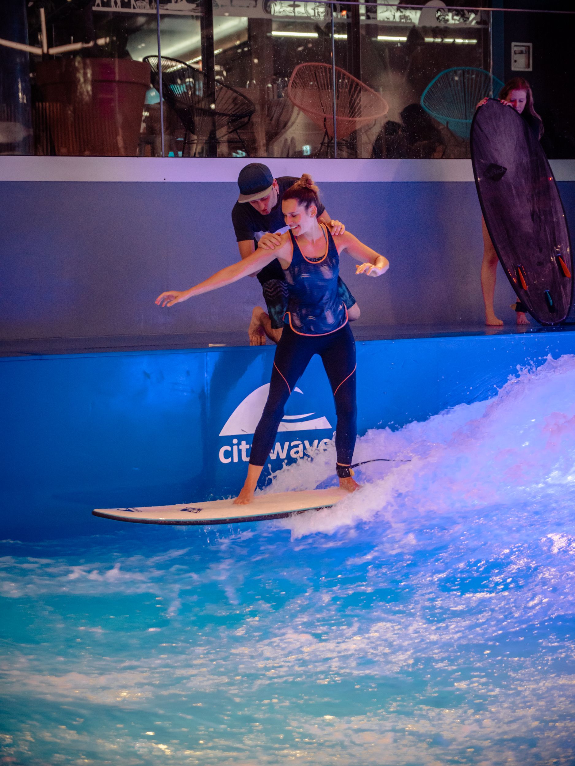 Surf session with support for surfing in Berlin in 2023.