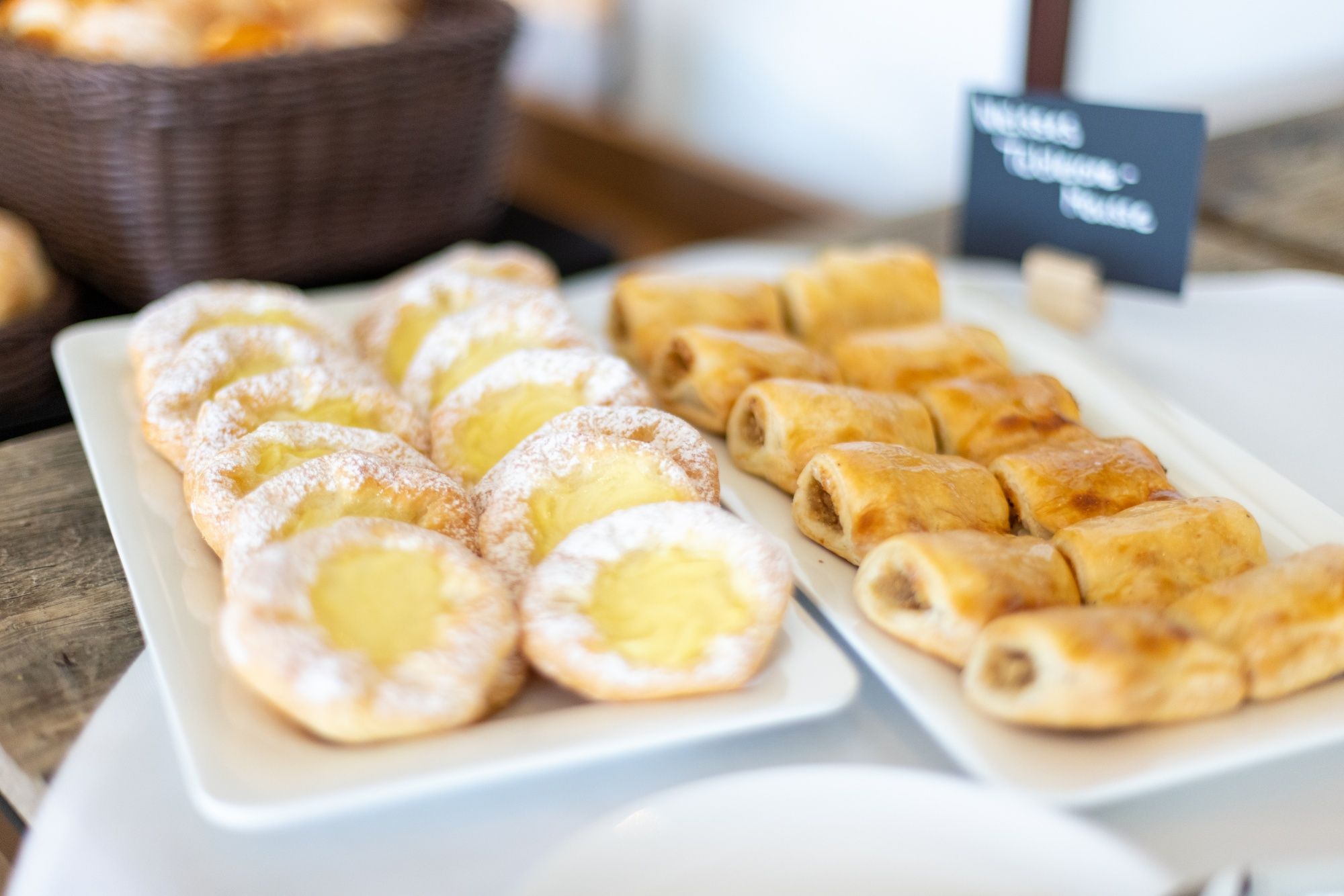 ब्रेनर ब्रंच: ब्रेनर में स्वादिष्ट बेकरियों और ताजा नाश्ते के विकल्प। आनंद लें।