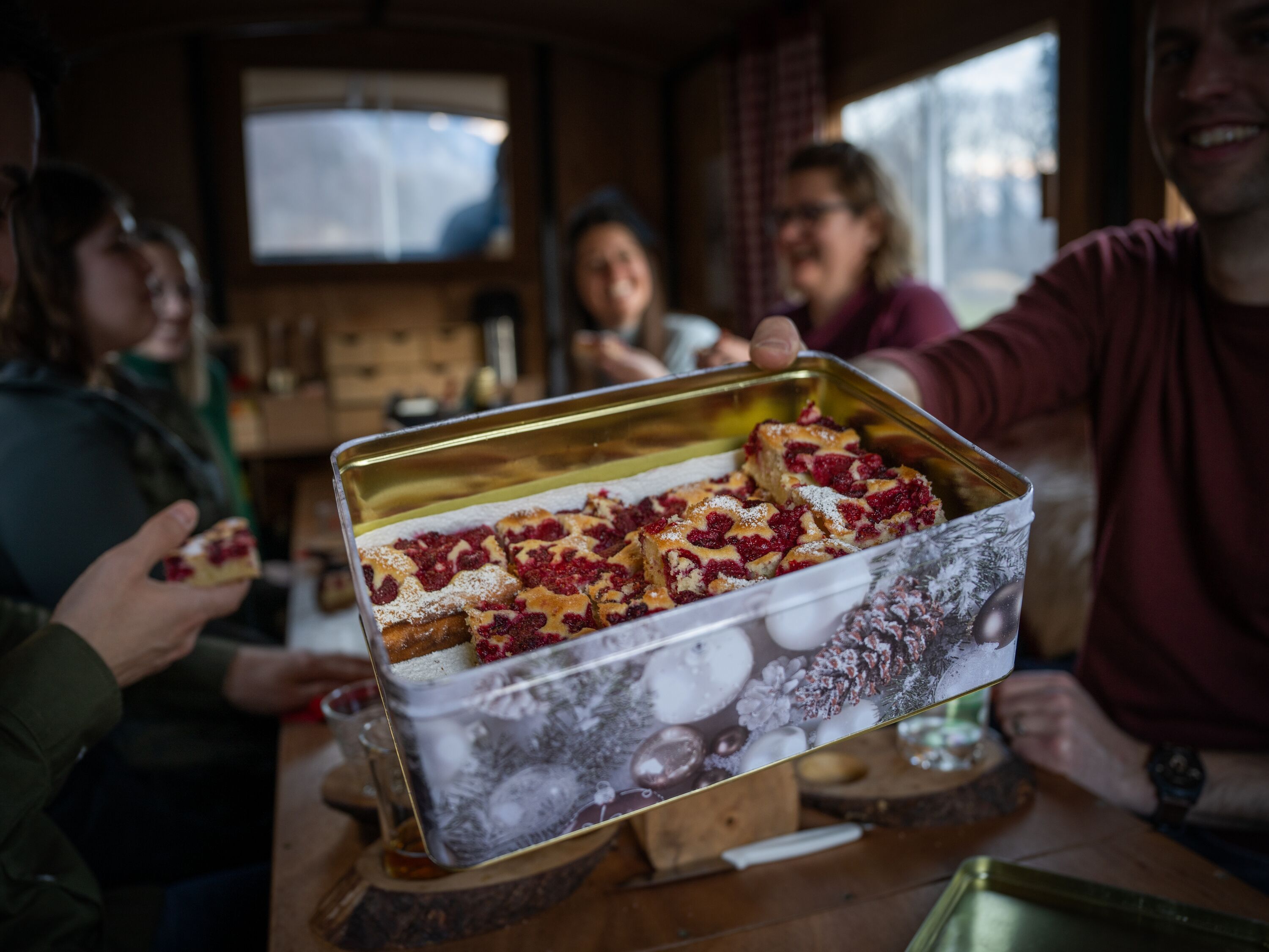 Heidiland: Užijte si projížďku kočárem s přáteli a objevte regionální kulinářské speciality.