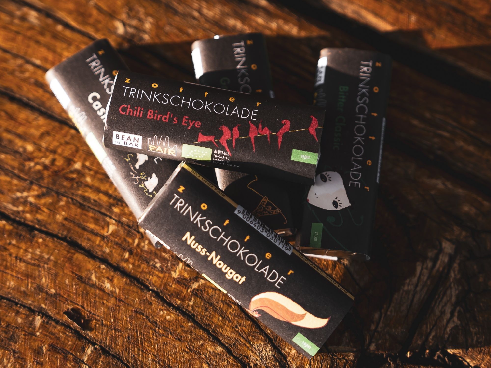 Trinkschokolade: Vielfaeltige Sorten wie Chili und Nuss-Nougat, ideal fuer Naschkatzen.